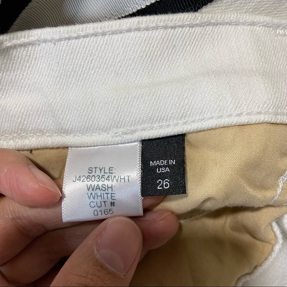 VERONICA BEARD Carly White Tuxedo Stripe 11” Kick Flare Jean Size 26 - Picture 10 of 16